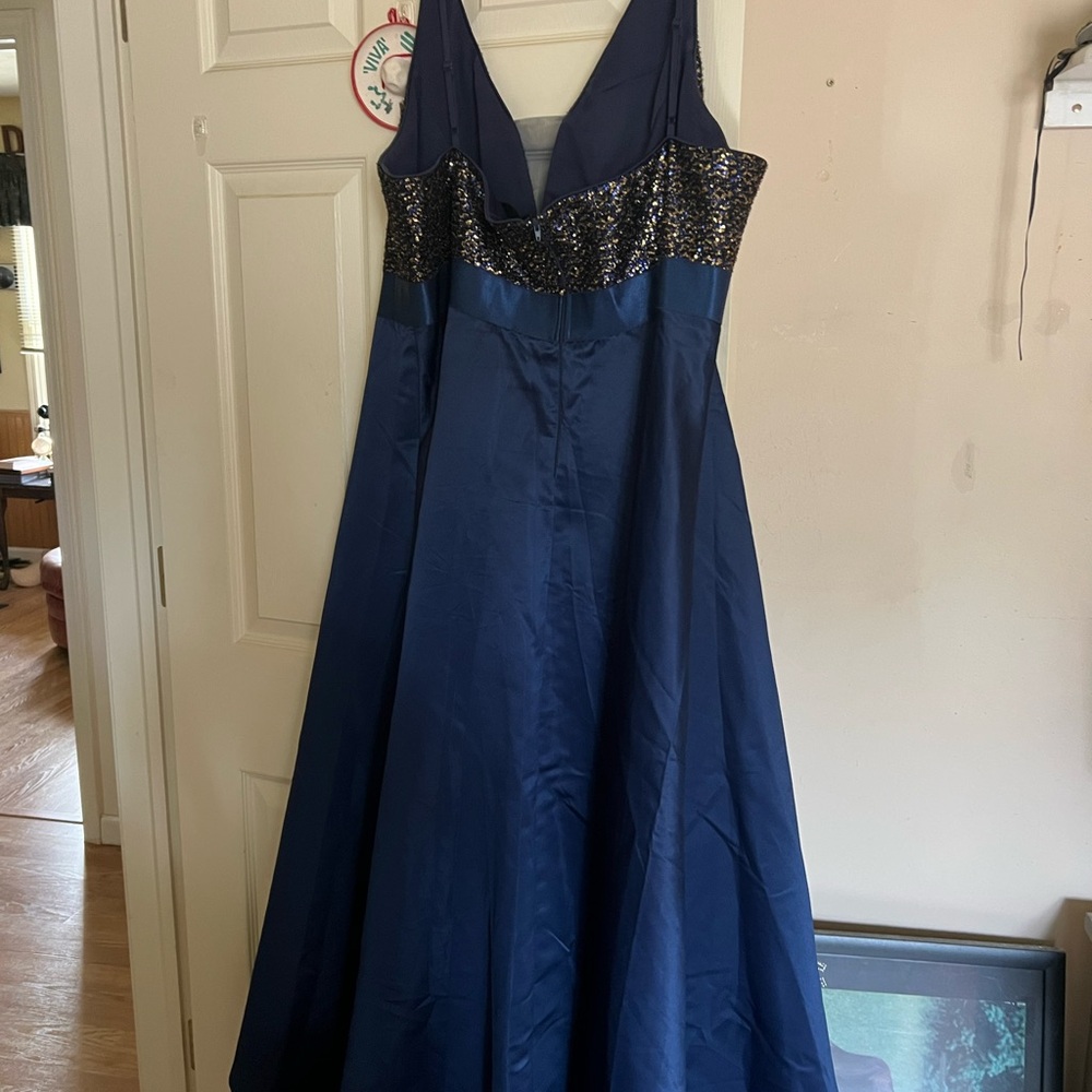 Ever Pretty Navy Blue Prom Dress with Beaded Bodice